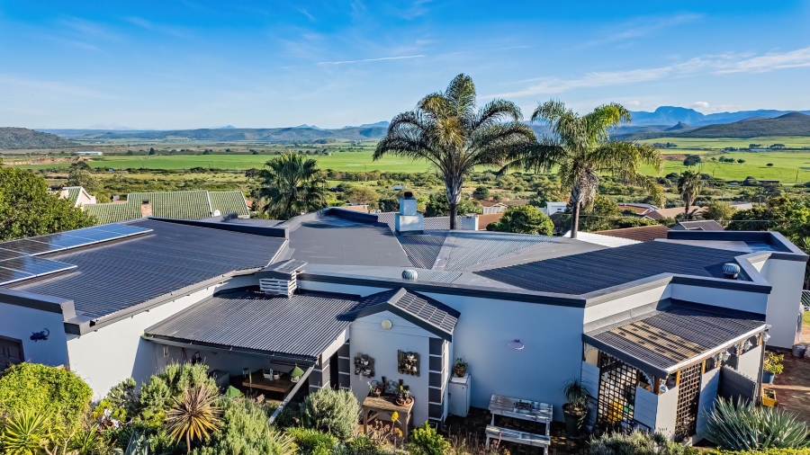 5 Bedroom Property for Sale in Fraaiuitsig Western Cape